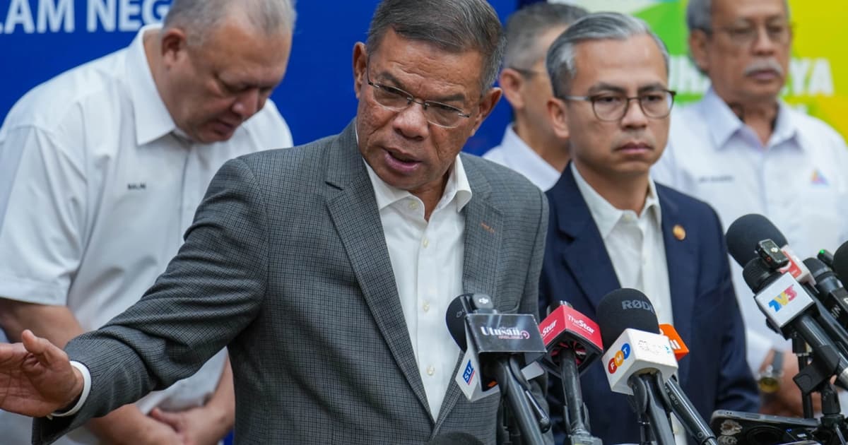 Saifuddin Tolak Tuduhan Pemberian Kewarganegaraan Besar-besaran