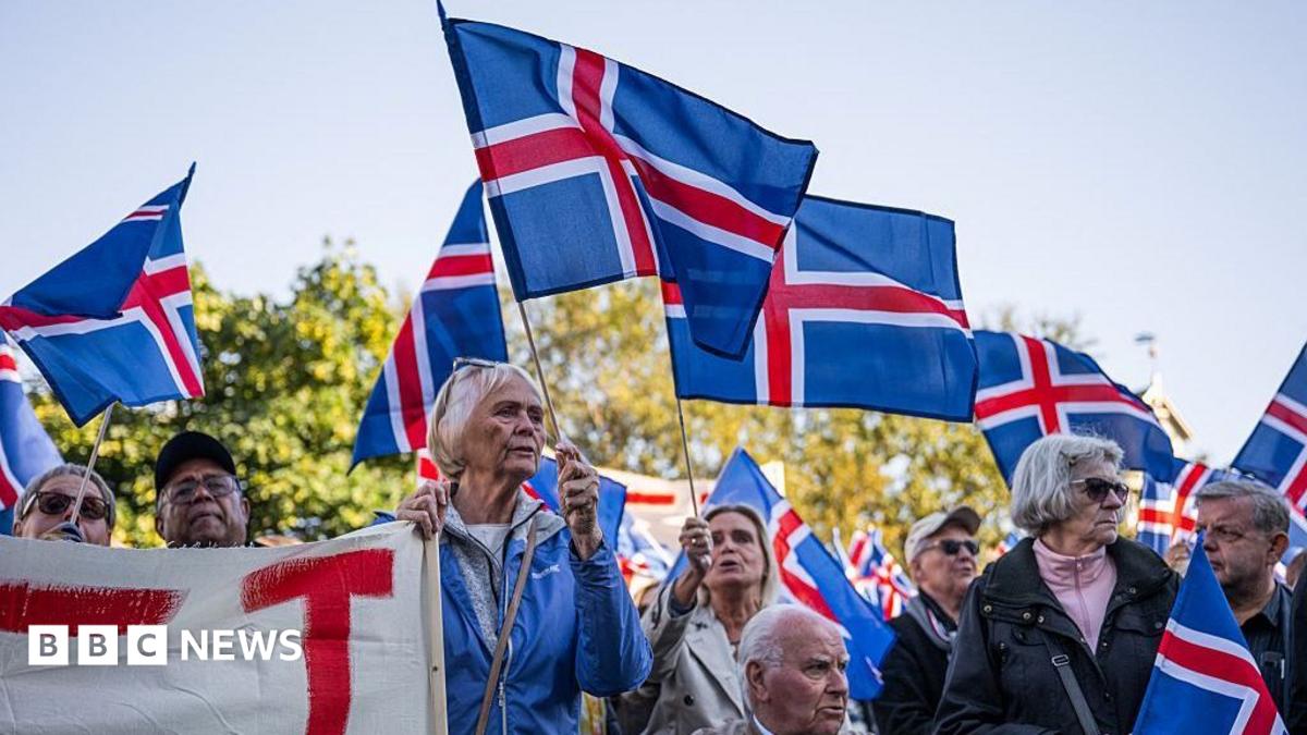 Iceland voters split on resuming EU accession negotiations