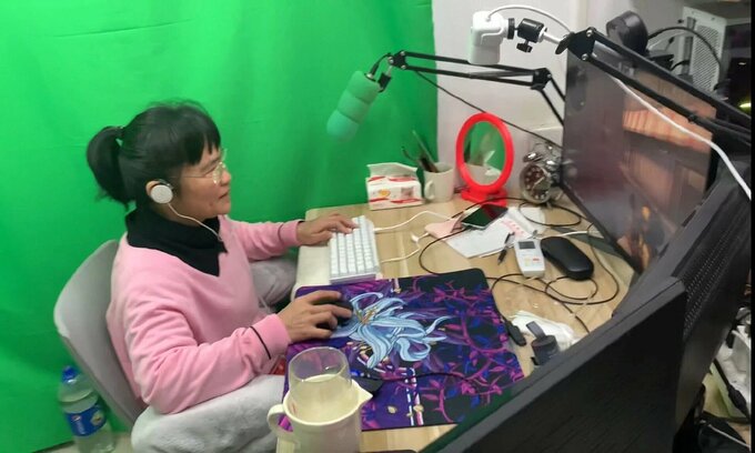 Former gaming opponent becomes esports star at 60, builds massive online following