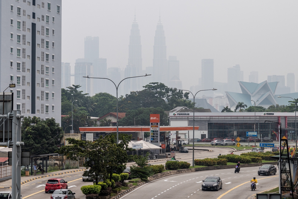 Mental health experts warn of haze's hidden psychological toll