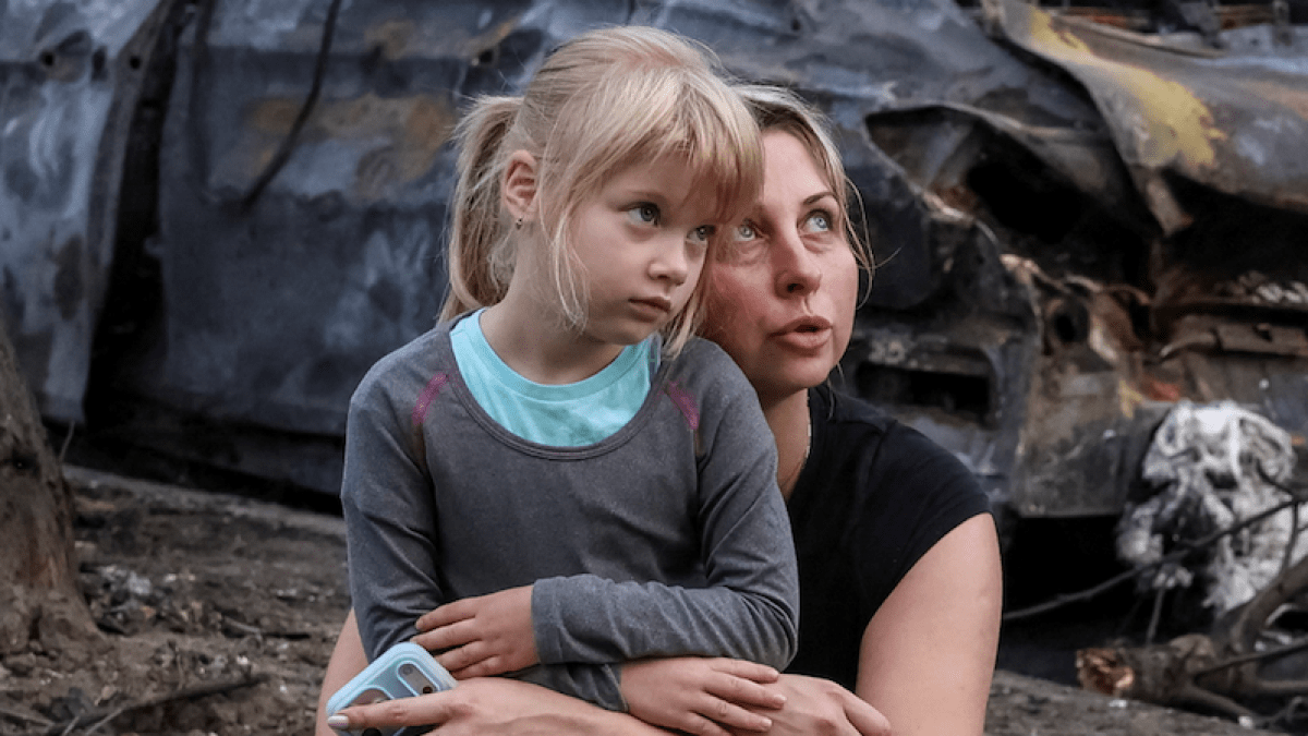 Relentless Russian bombardment prompts Kyiv exodus as strikes continue