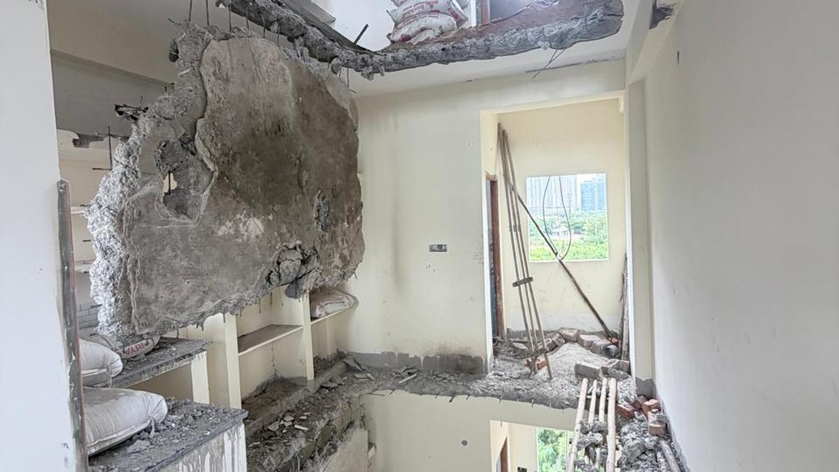 Cyberabad demolishes 21 unauthorised structures in multi-zone operation