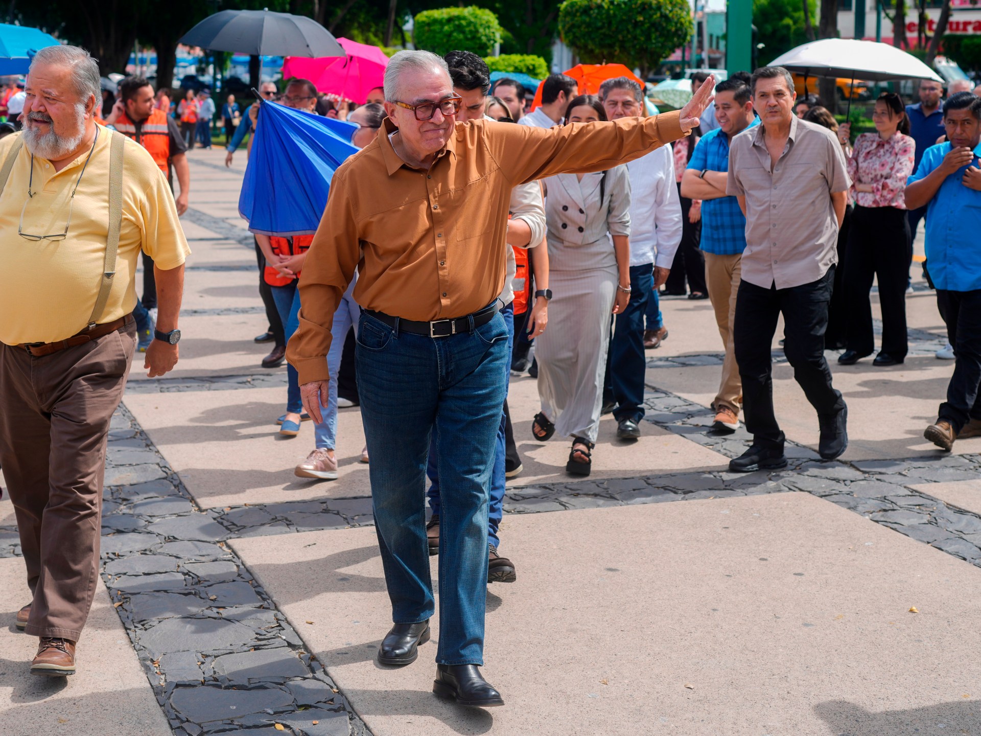 Mexican Governor Resumes Duties Despite US Cartel Allegations