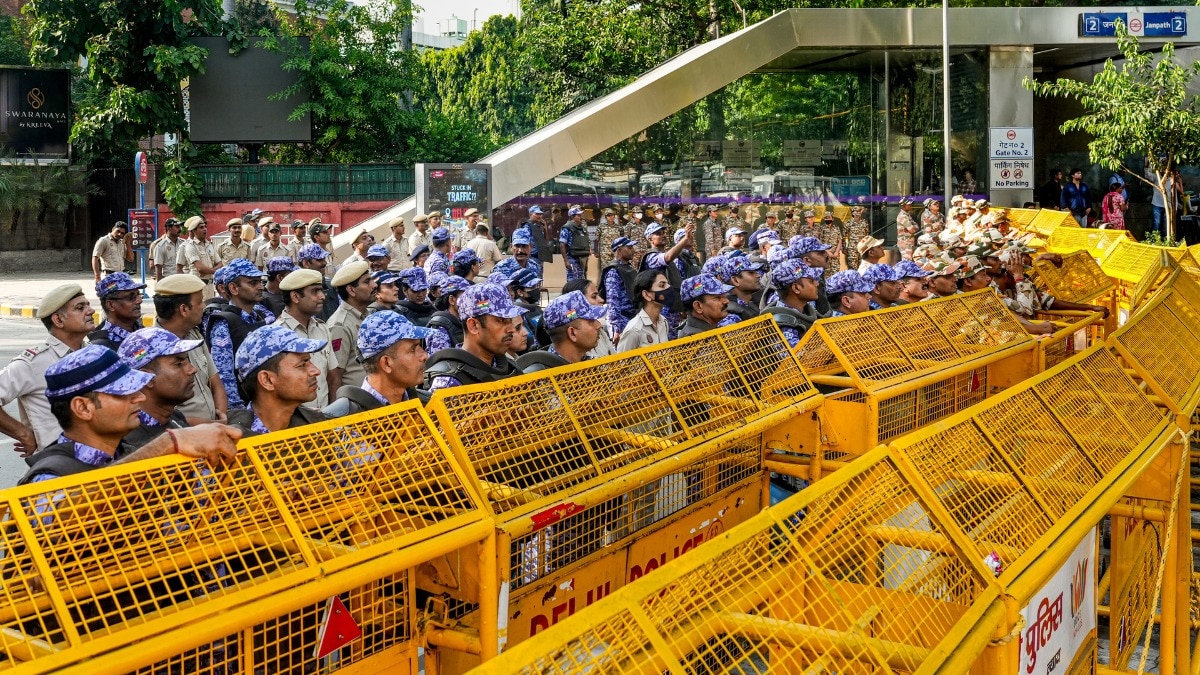 दिल्ली में प्रदर्शन को देखते हुए 57 मेट्रो स्टेशन बंद करने का अनुरोध