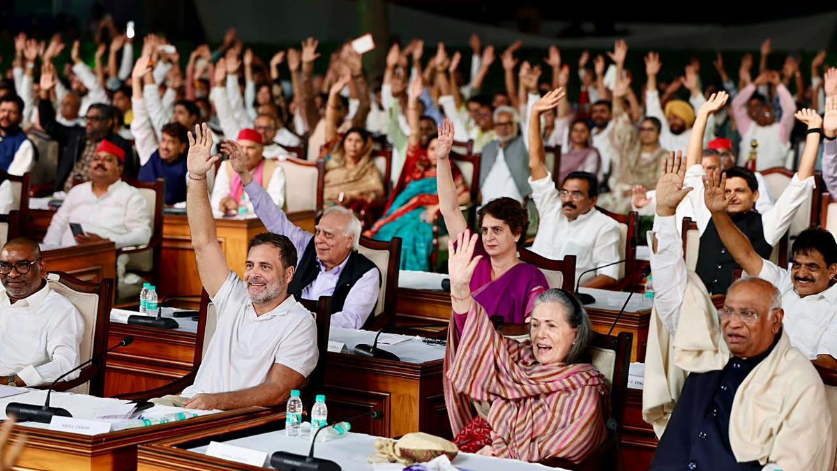 चुनाव आयोग के खिलाफ सार्वजनिक महाभियोग, मतदाता सूची से नाम हटाने पर सवाल