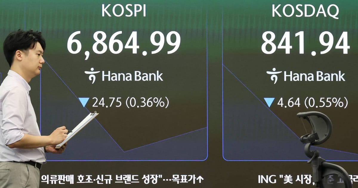 Saham Asia merosot, bon dalam sorotan selepas September yang bergejolak