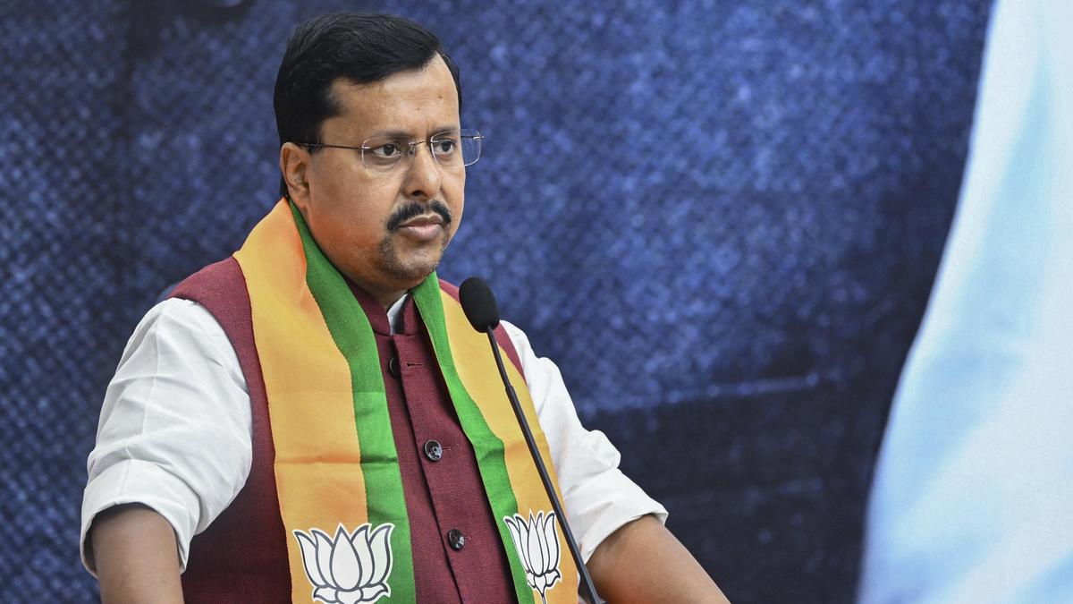 BJP chief hits out at Rahul Gandhi over 'anarchist' political stance