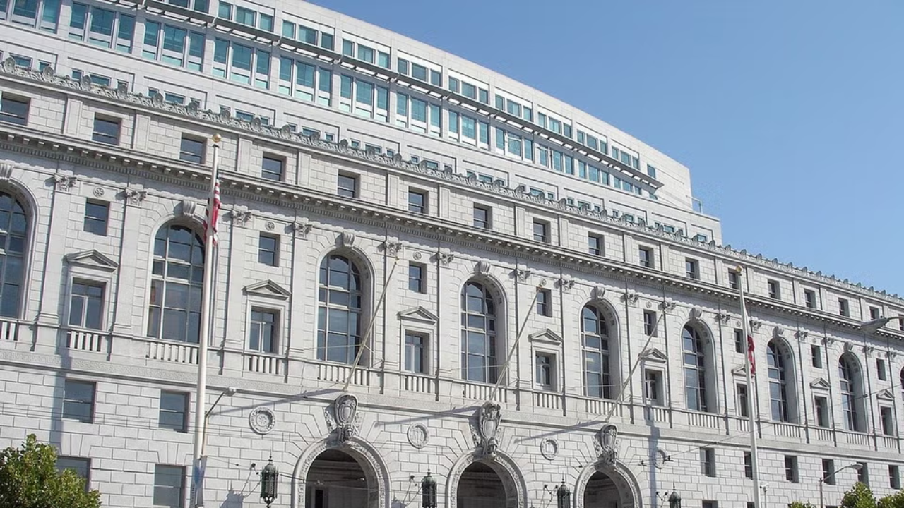 California court sets strict limits on municipal seizure of private utilities