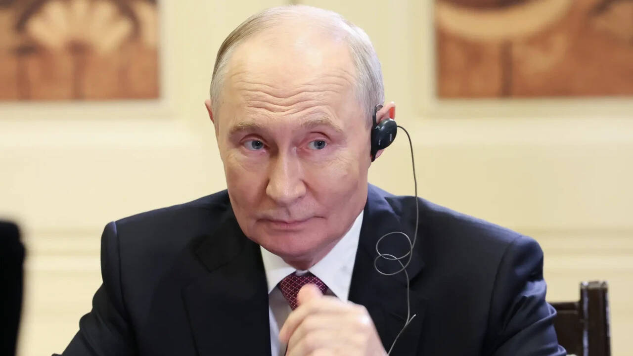 Western military presence in Ukraine would trigger war with Russia: Putin