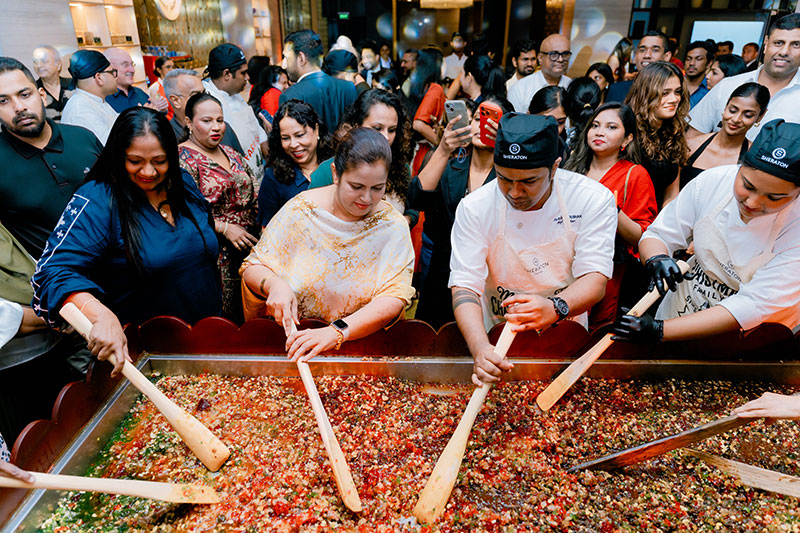 Sheraton Colombo launches inaugural Christmas celebrations with festive cake ceremony