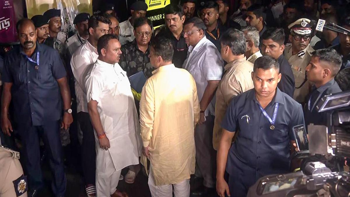 West Bengal CM Orders Independent Inquiry Into Kolkata Stampede