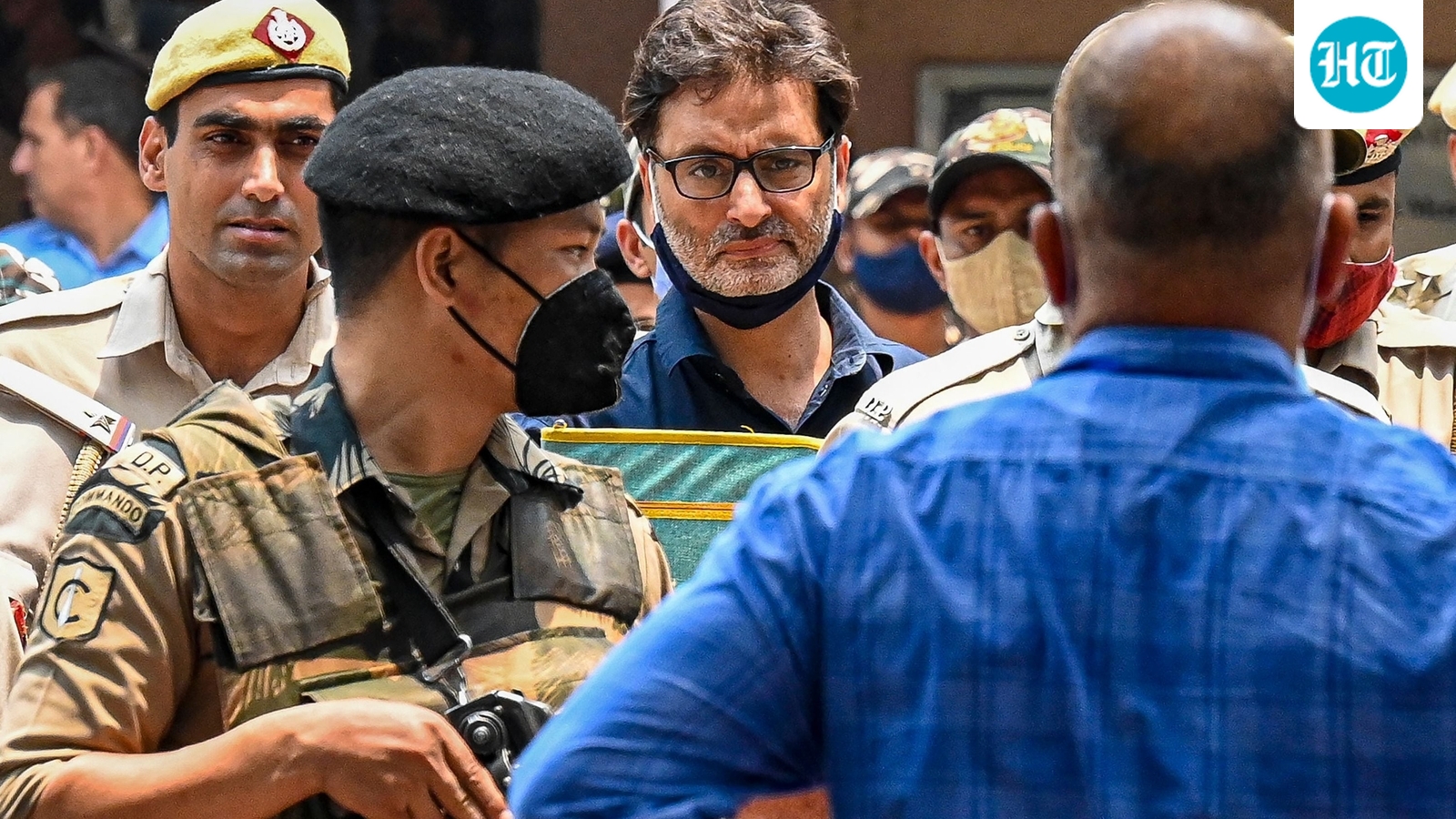 दिल्ली अदालत ने यासीन मलिक समेत सात आरोपियों पर आतंकवाद वित्तपोषण मामले में मुकदमा चलाने का आदेश दिया