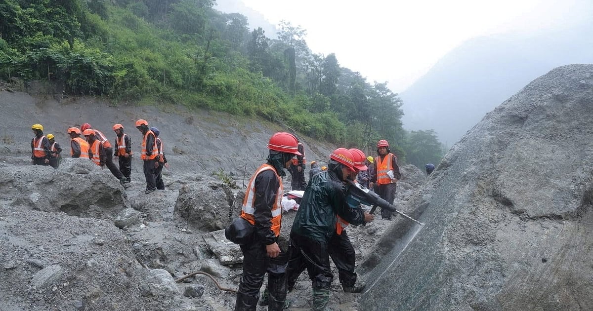 Himalayan region death toll approaches 800 as rescue efforts intensify