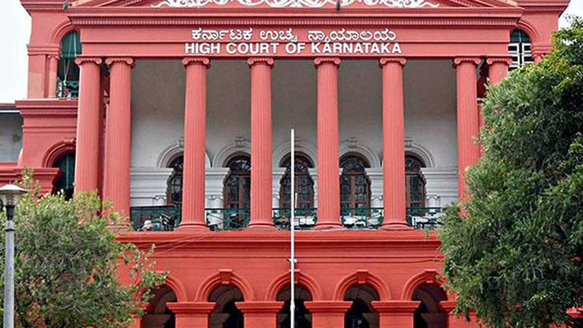 Karnataka High Court allows street vendors to continue operations at K.R. Market