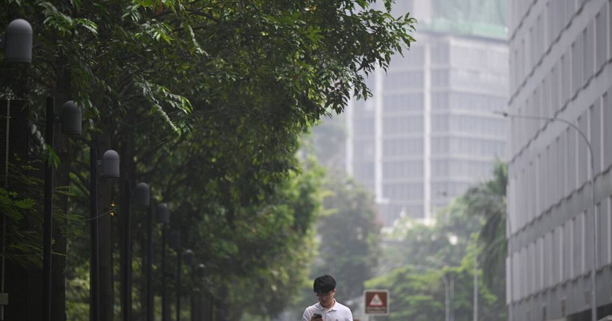 Singapore air quality deteriorates as three regions hit unhealthy PSI levels