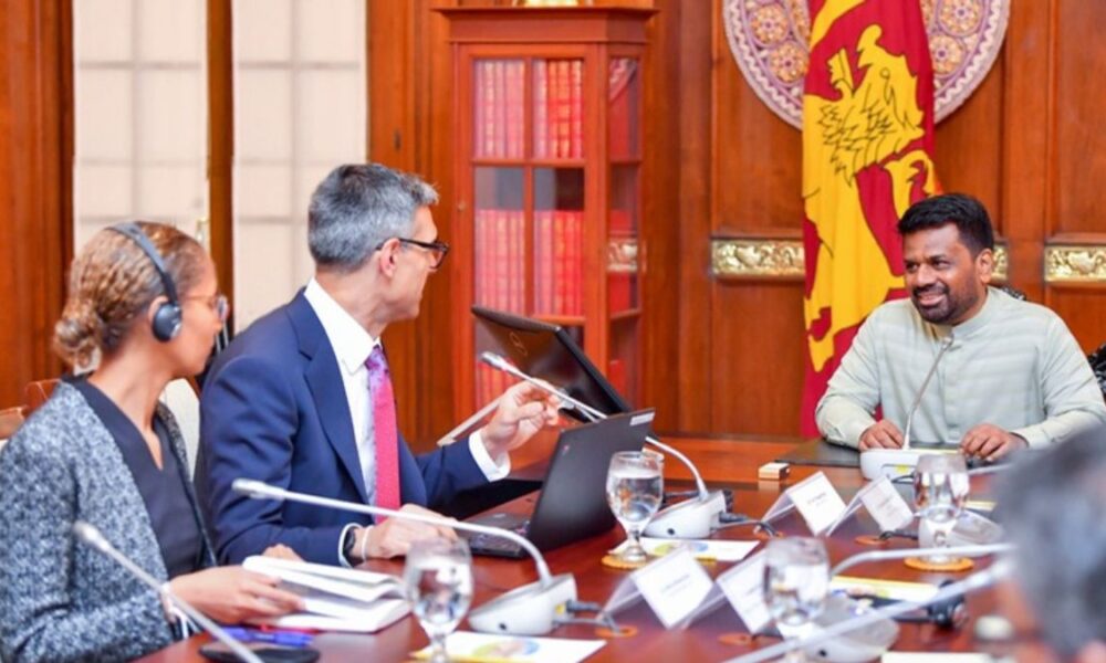 President signals economic recovery path in IMF delegation meeting