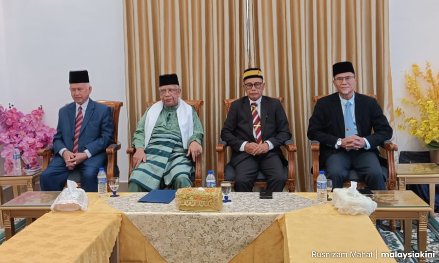 Negeri Sembilan chieftains demand Tuanku Muhriz step down over exco purge
