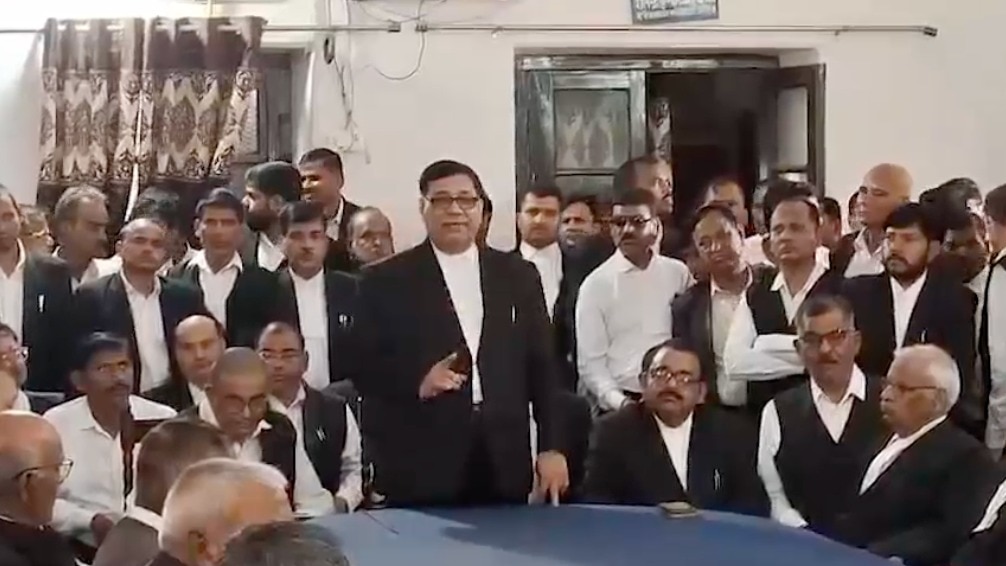 Lawyers Protest Chargesheet Filing in Ram Mandir Donation Theft Case