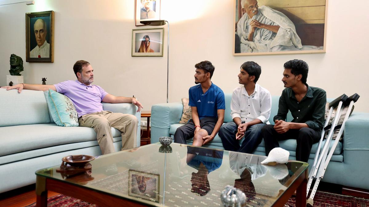 युवाओं को दबाने वाली सरकार को जनता के सामने जवाबदेही करनी होगी: राहुल
