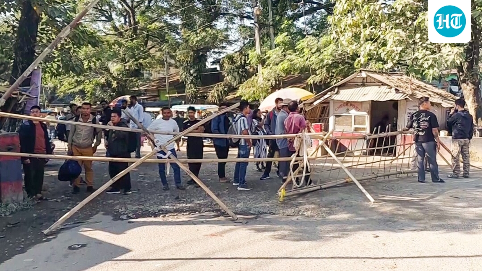 अरुणाचल प्रदेश: बांध विरोधी प्रदर्शनकारियों ने एनएचपीसी कार्यालय में आग लगाई