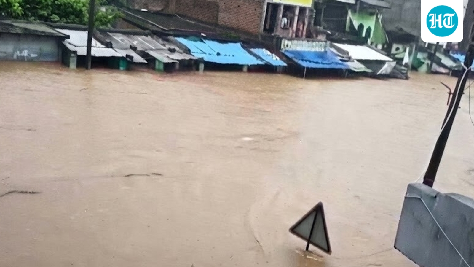 चक्रवात अर्नब के बाद गंजाम में फंसे 120 लोगों को हवाई मार्ग से निकाला जाएगा