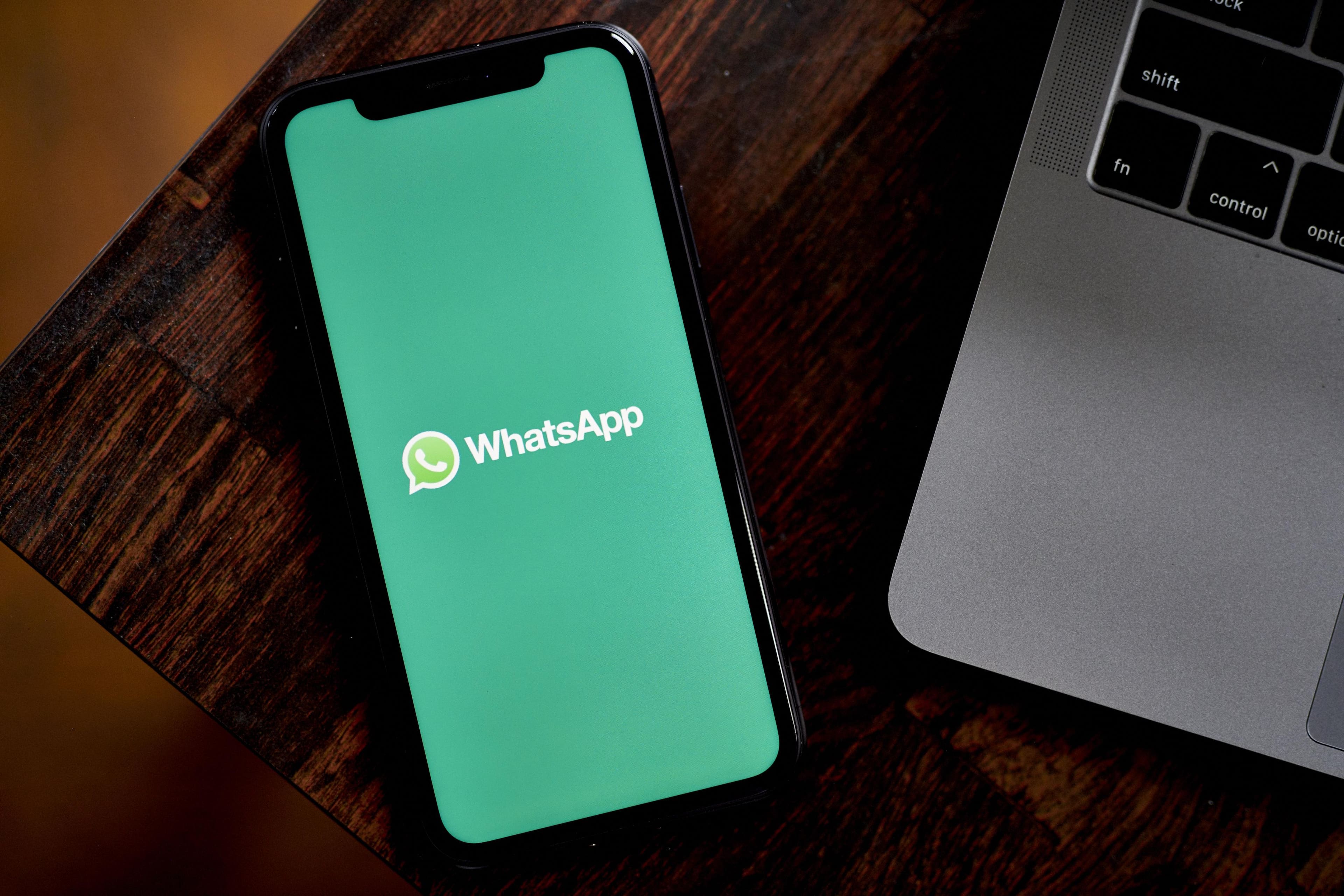 WhatsApp, Telegram to require active SIM from January 2027