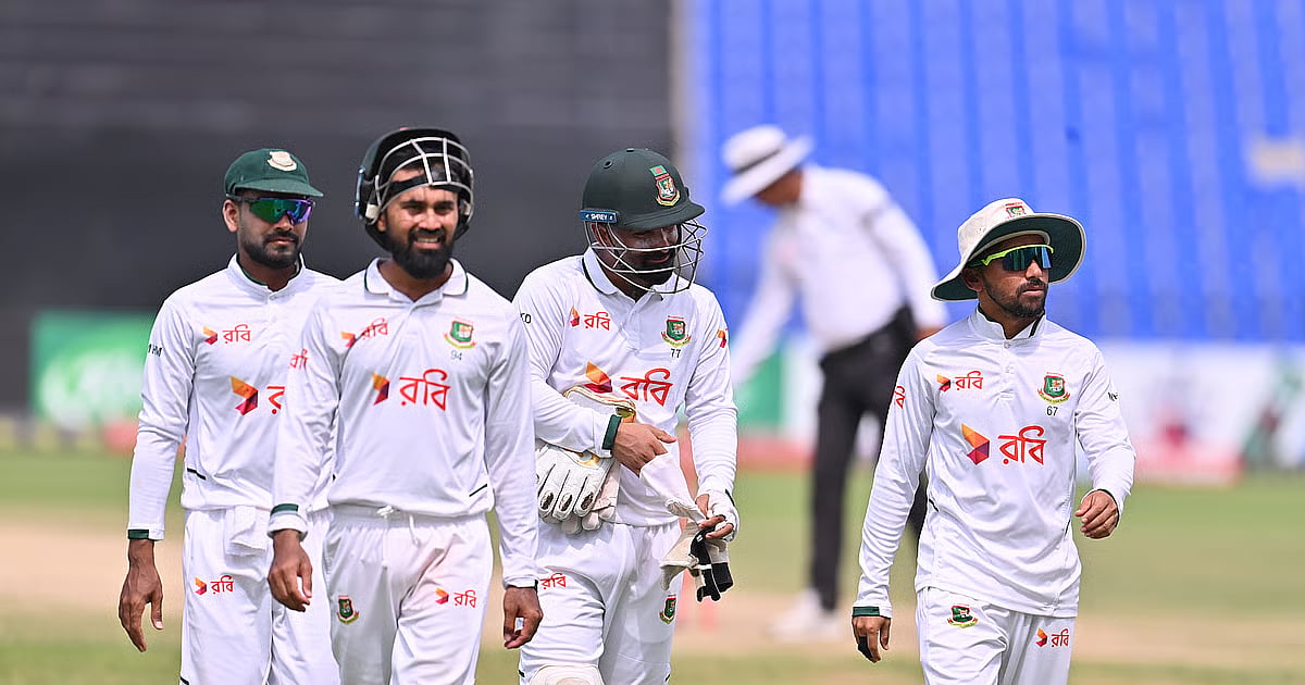 চূড়ান্ত সেশনে বাংলাদেশকে চাই চারটি উইকেট