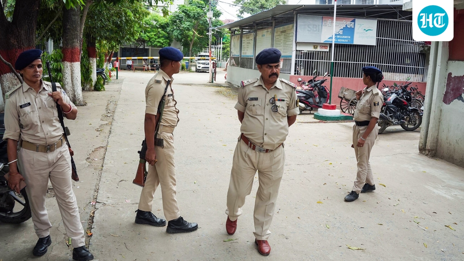 Fire at Bihar Durga Puja pandal injures 10, including five children