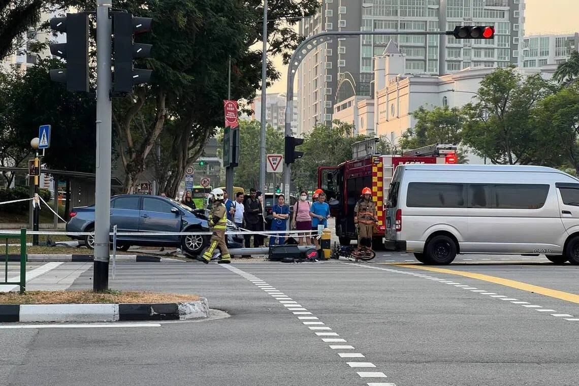 Police hunt driver after hit-and-run incident in Sengkang