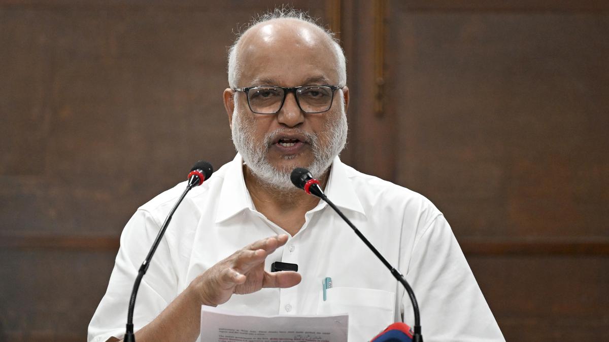 CPI(M) attacks Kerala govt over probe against Vijayan