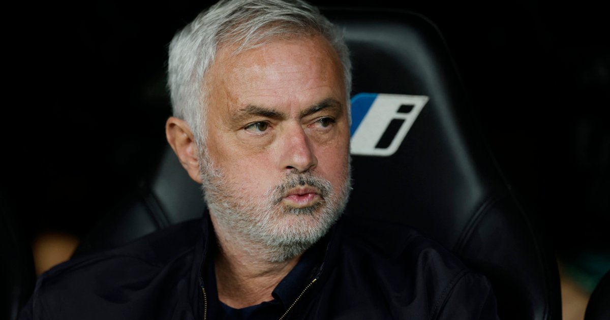 Mourinho eyes turning point as Real Madrid face Barcelona in star-studded Clasico