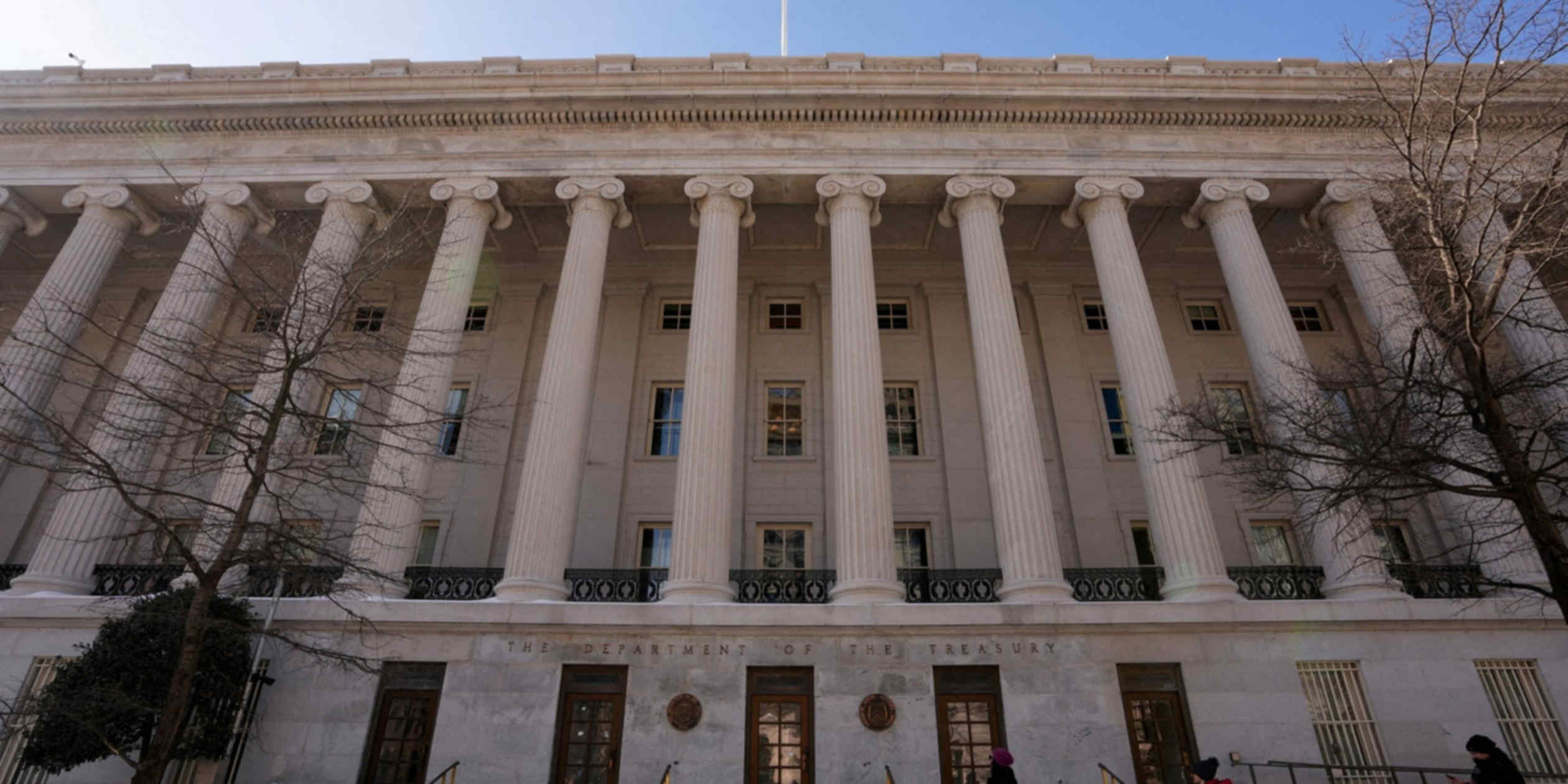 US Treasury Bond Yields Decline as Debt Buyback Program Expands