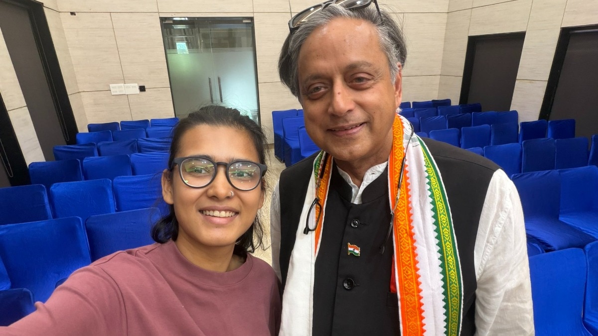 शashi थरूर ने नेहा बोरा की हिम्मत की तारीफ की