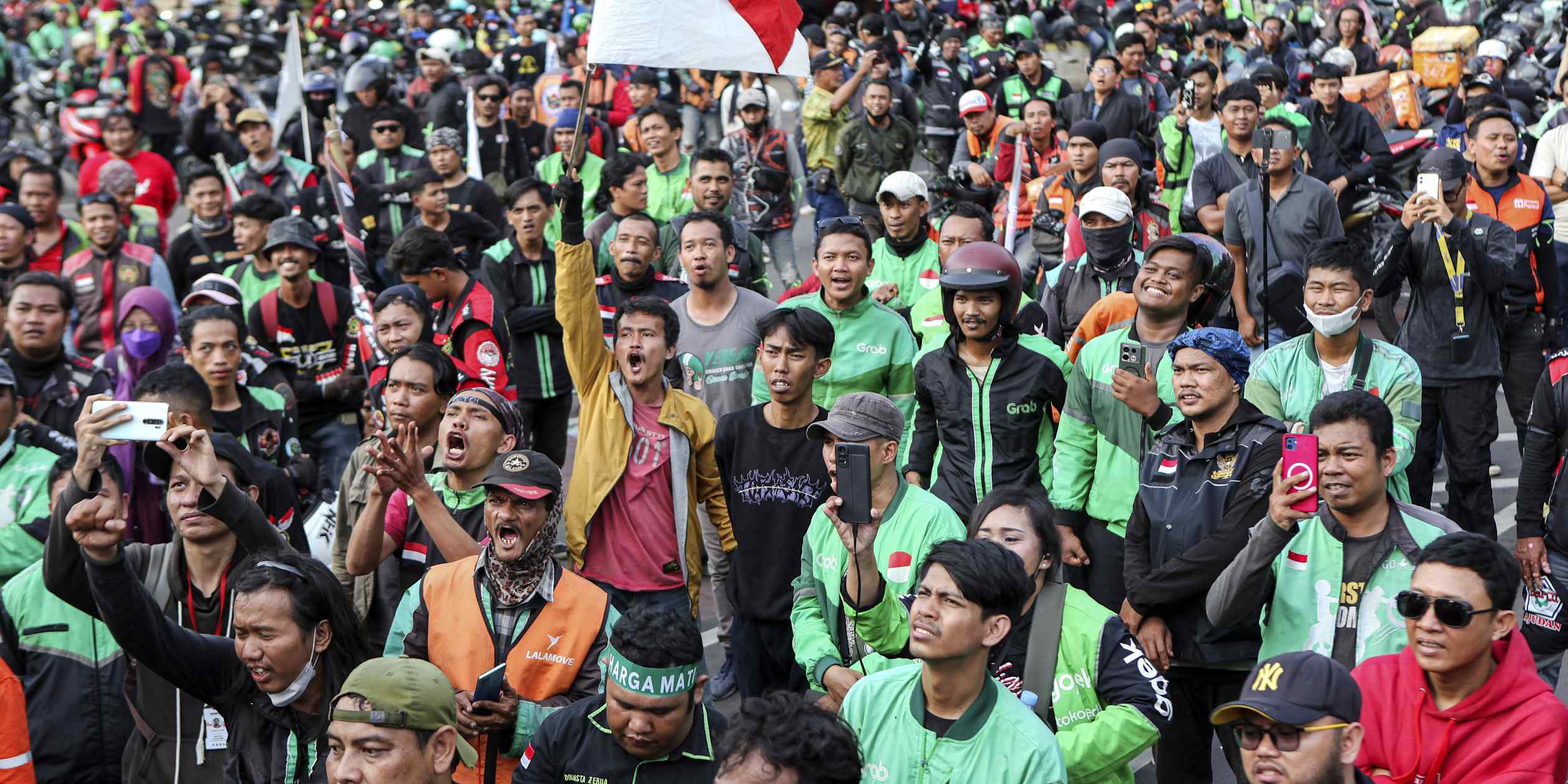 Indonesia's revised labor regulations balance worker protections with business concerns