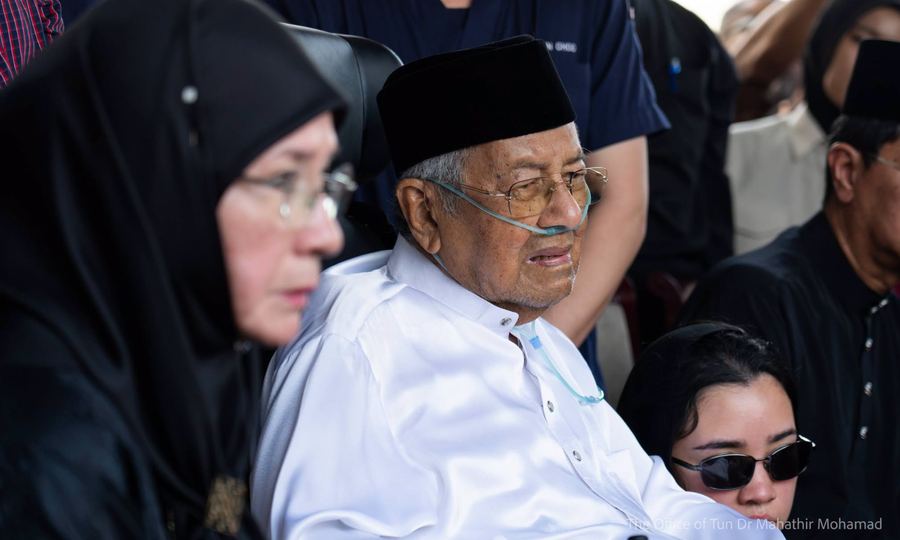Tun M: Bekas Agong Kelihatan Sihat, Tidak Dijangka Meninggal