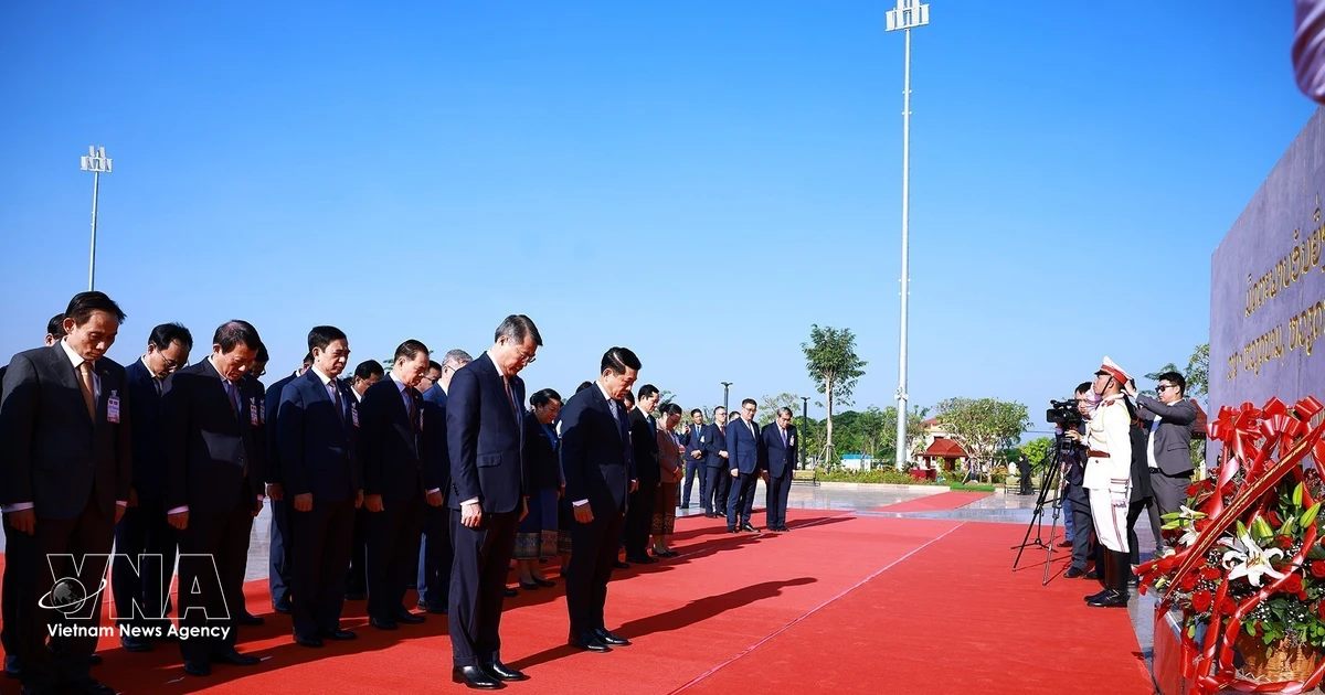 Thủ tướng Việt Nam, Lào tưởng niệm các lãnh đạo tại Viêng Chân