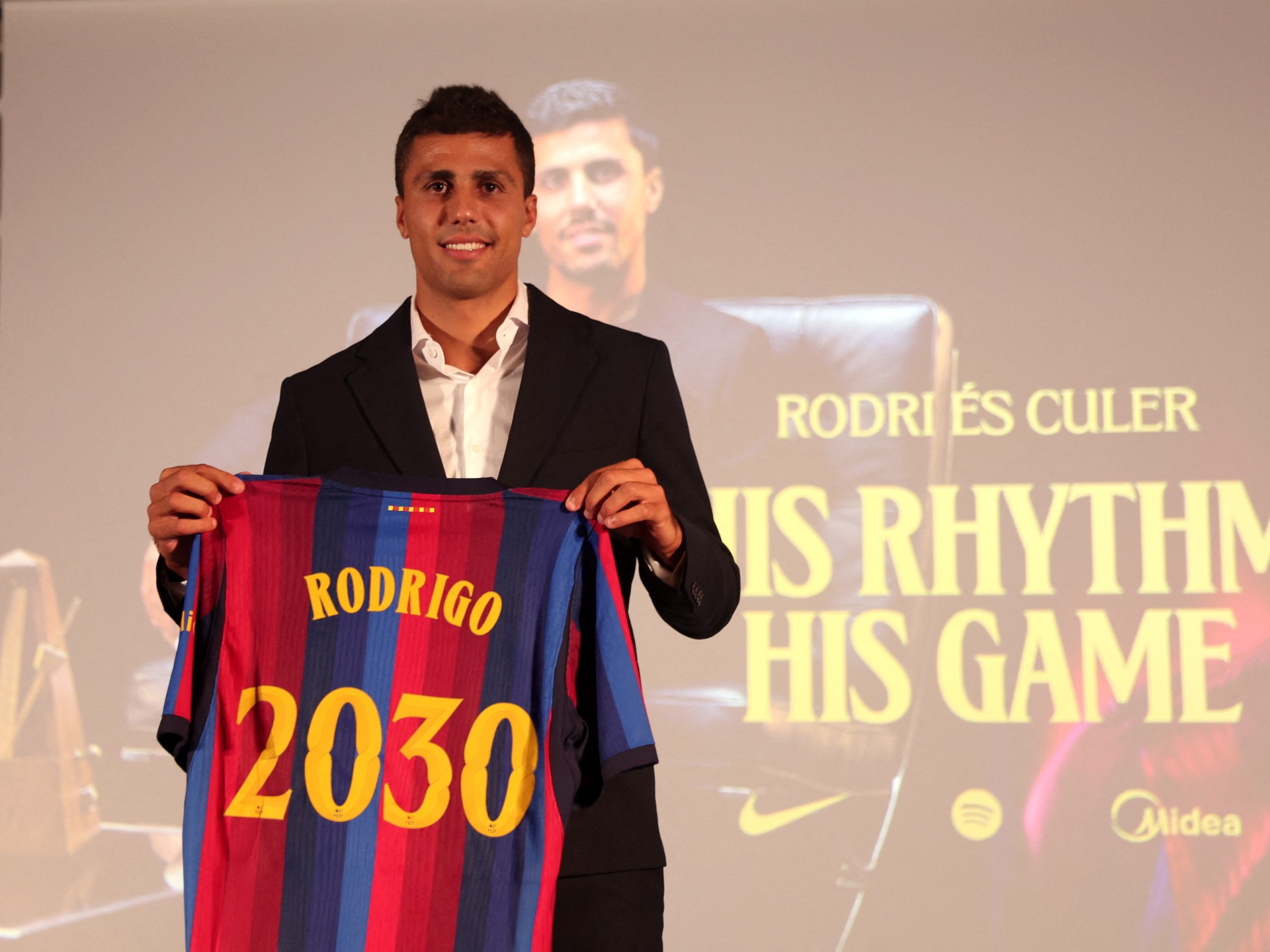 Barcelona completes signing of World Cup-winning midfielder Rodri from Manchester City