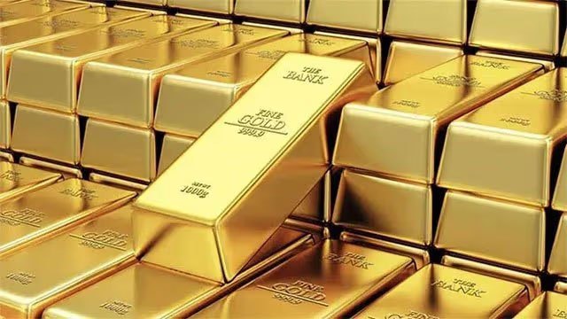 Gold prices surge past $4,500 amid market volatility
