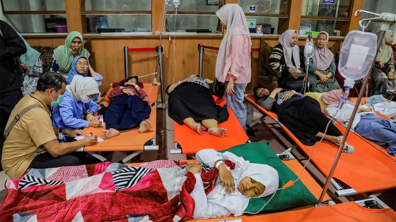 Over 500 fall ill in Indonesia amid suspected school meal poisoning