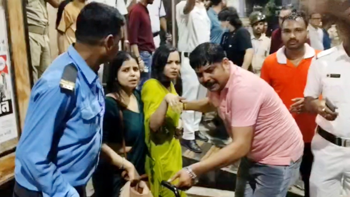 Kolkata Durga Puja pandal sealed after stampede kills 17