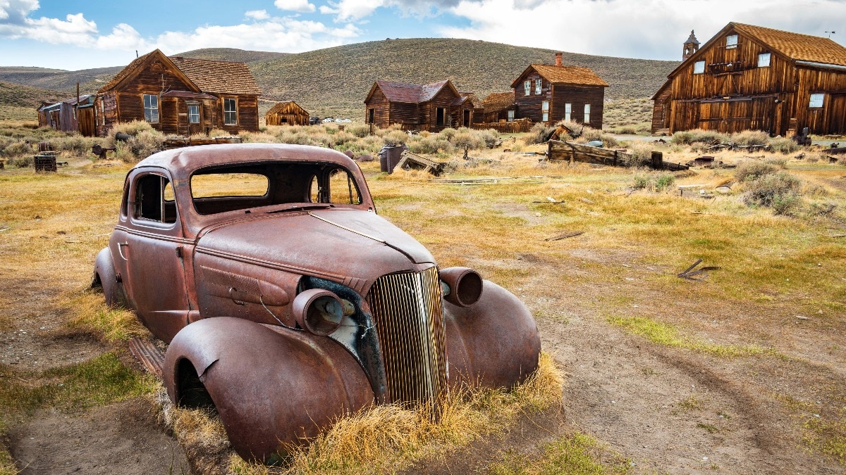 Ghost Town's Curse: Visitors Report Misfortune After Taking Souvenirs