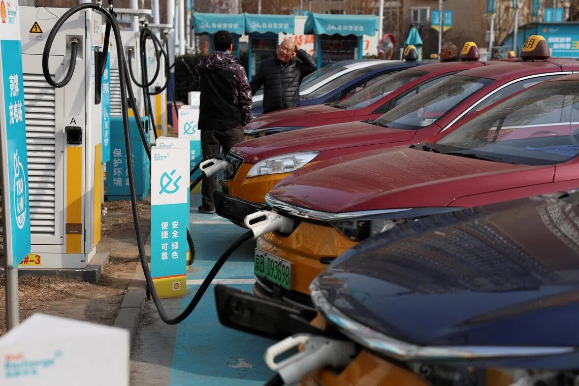 China's slowing oil demand puts a brake on global emissions growth