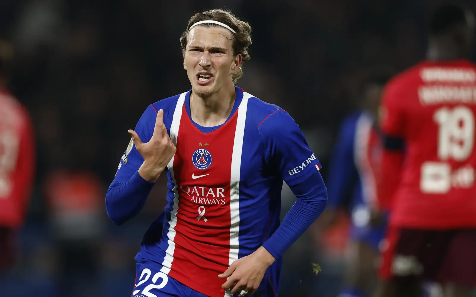 Godts Cemerlang, PSG Kalahkan Lyon dan Puncaki Ligue 1