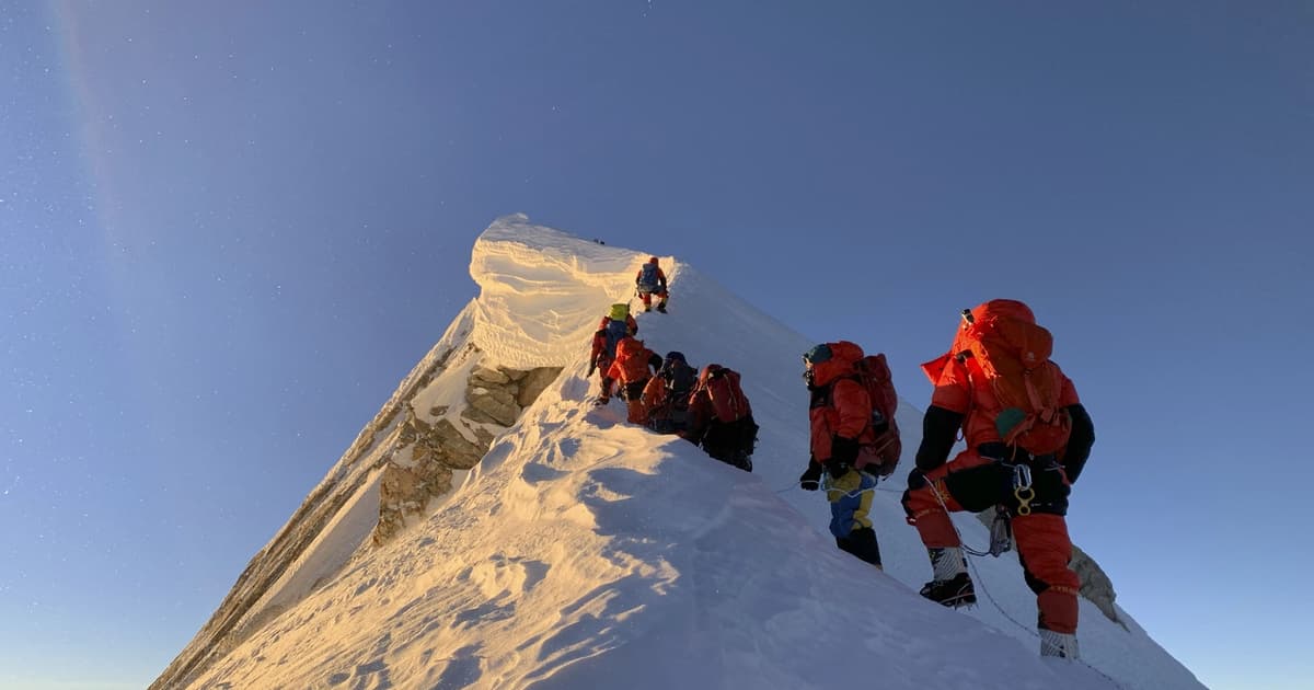 Sepuluh pendaki dan pemandu Nepal hilang selepas longsor di puncak Himlung