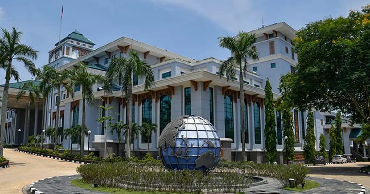 Malaysia condemns Houthi attacks on Saudi Arabia
