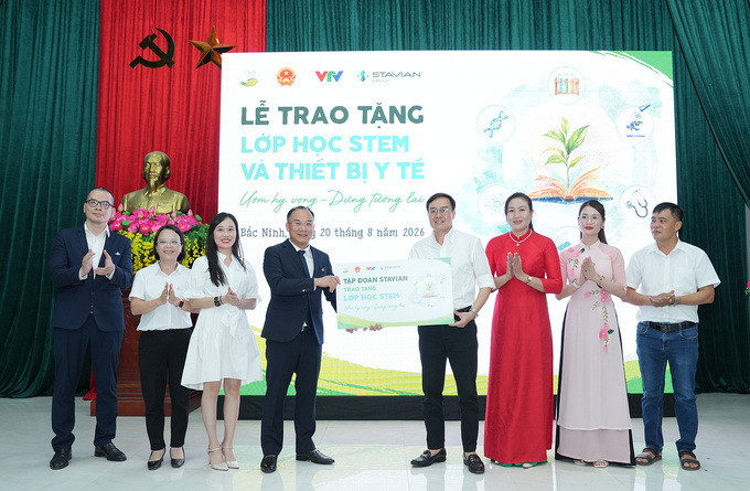 Stavian Group backs education and healthcare in Bac Ninh province