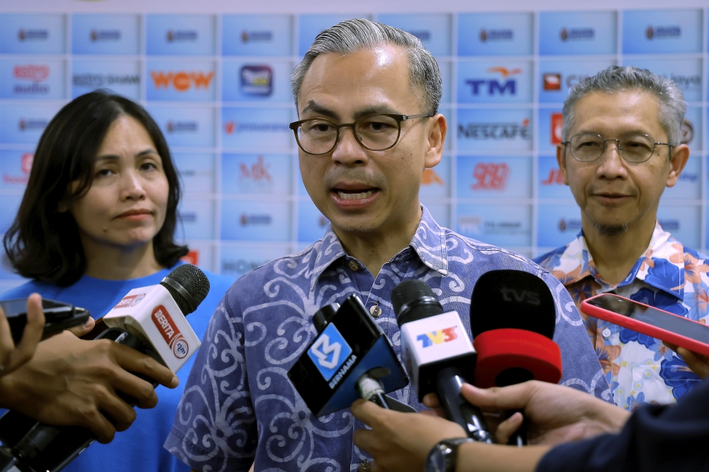 Malaysia to Deploy Starlink, Small Cells to Bridge Final Internet Gap