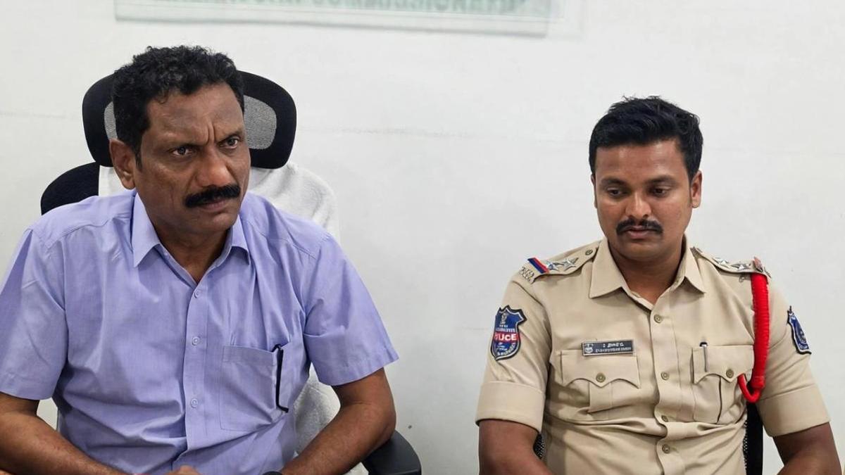 Police officers held in Telangana anti-corruption bribe case