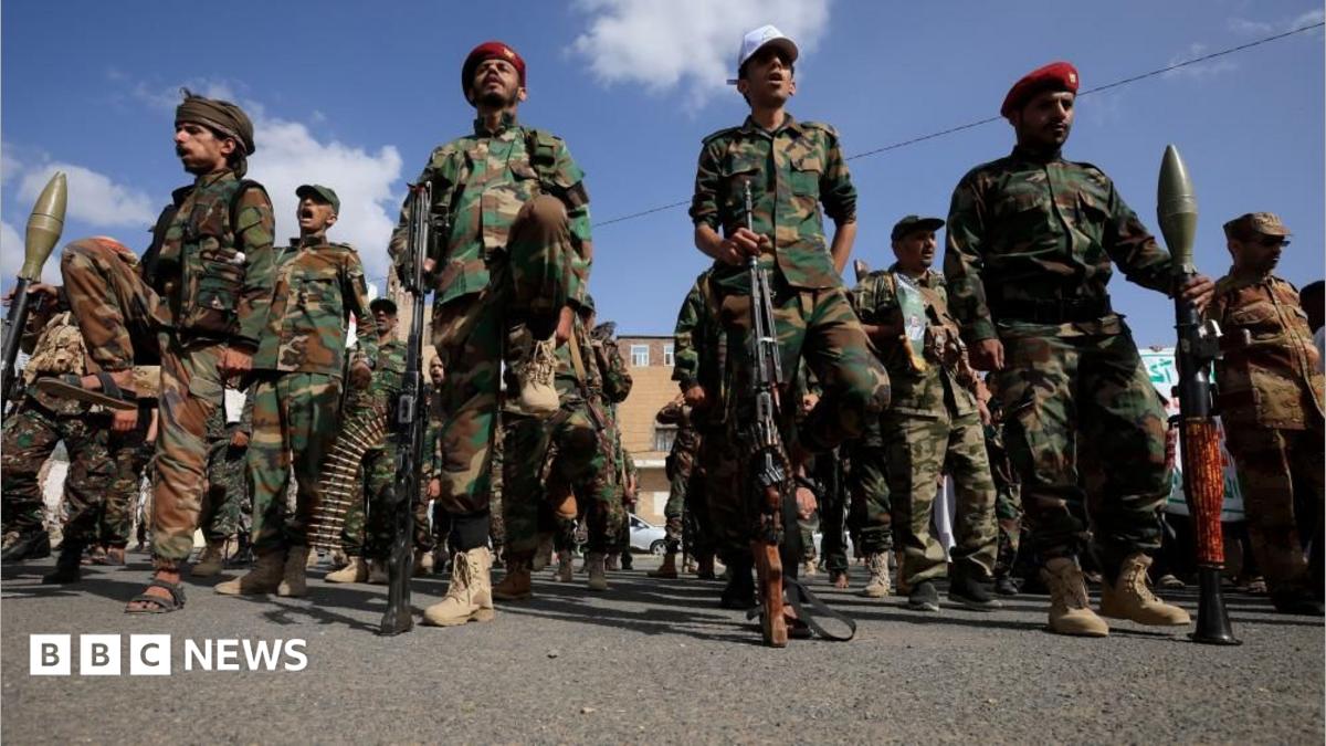 Houthis expand territorial control, seize Red Sea shipping chokepoint