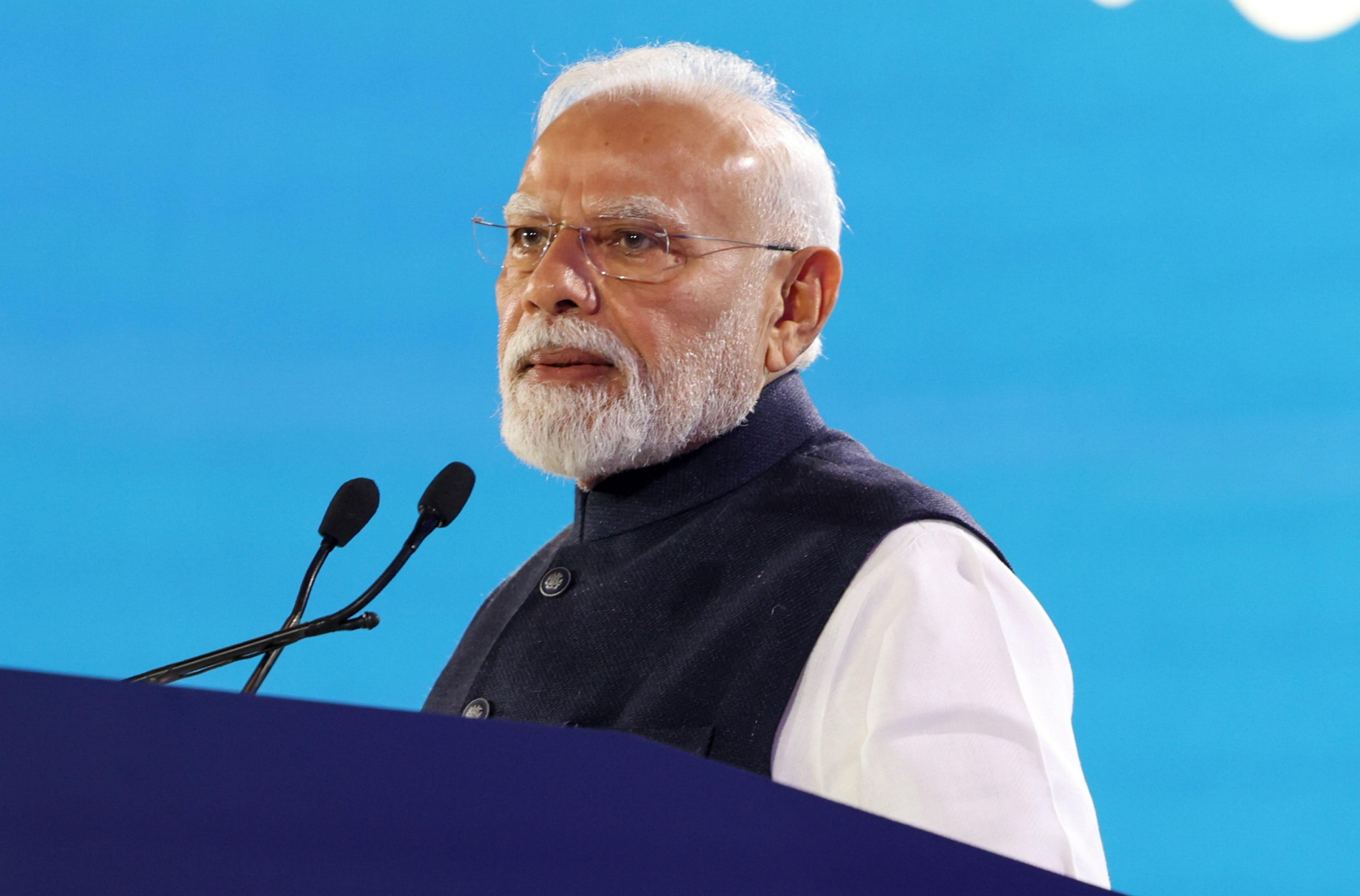 Modi Calls for Multilateral Reform, Criticises Congress at Global Summit